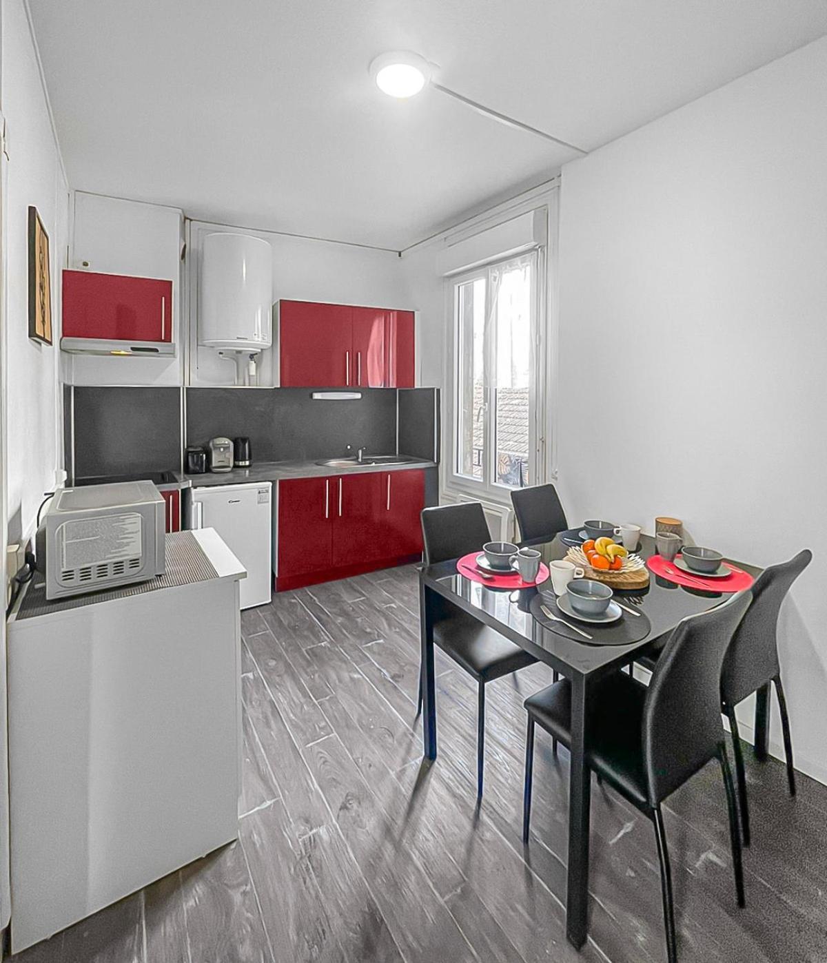 Ferienwohnung Balade A Montluçon Exterior foto