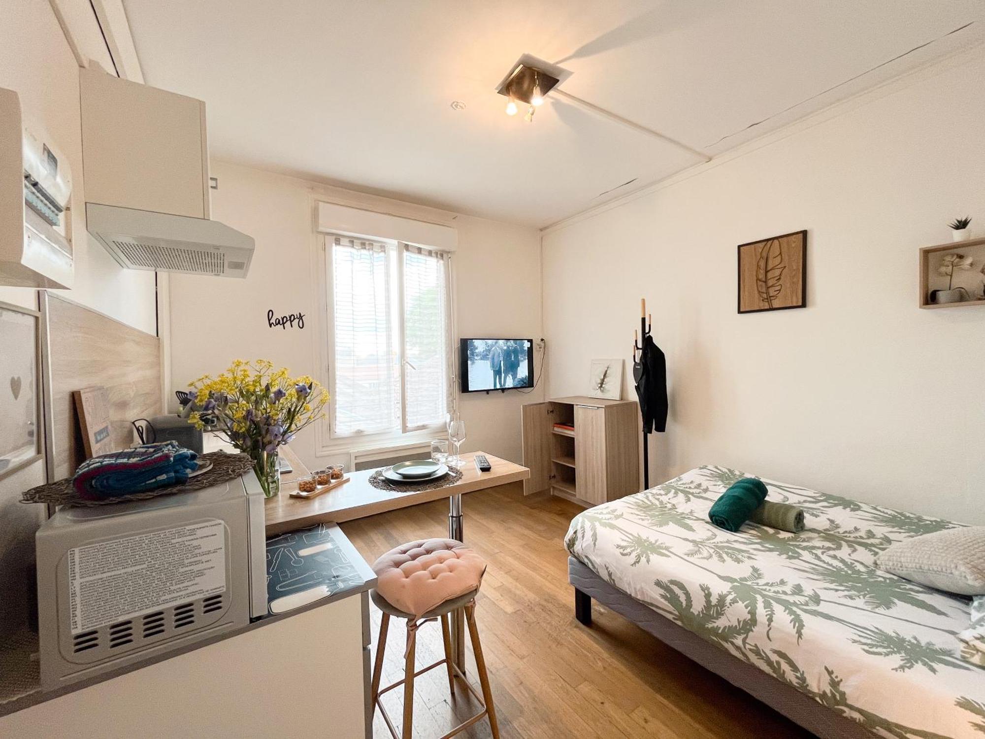 Ferienwohnung Balade A Montluçon Exterior foto