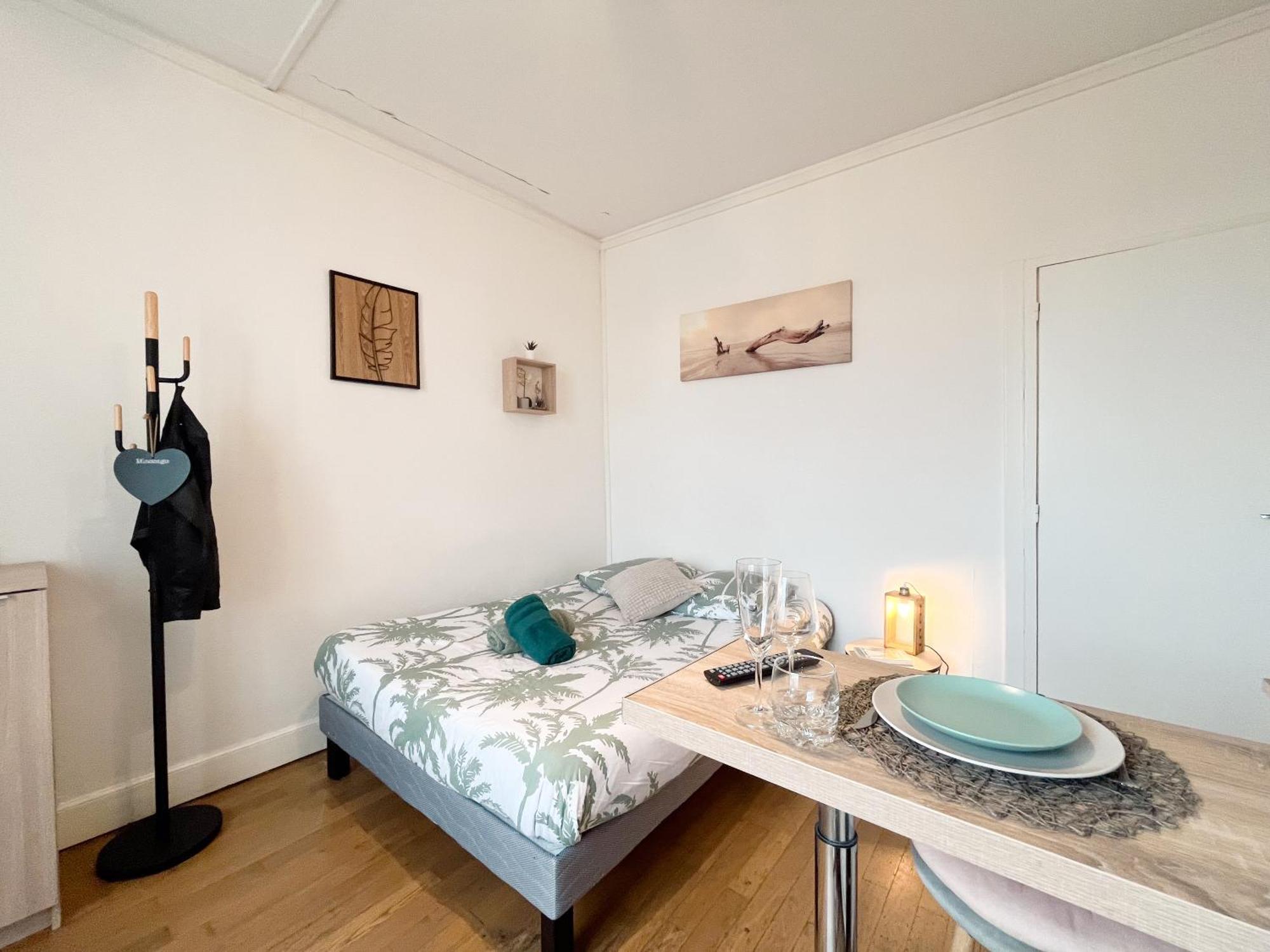 Ferienwohnung Balade A Montluçon Exterior foto