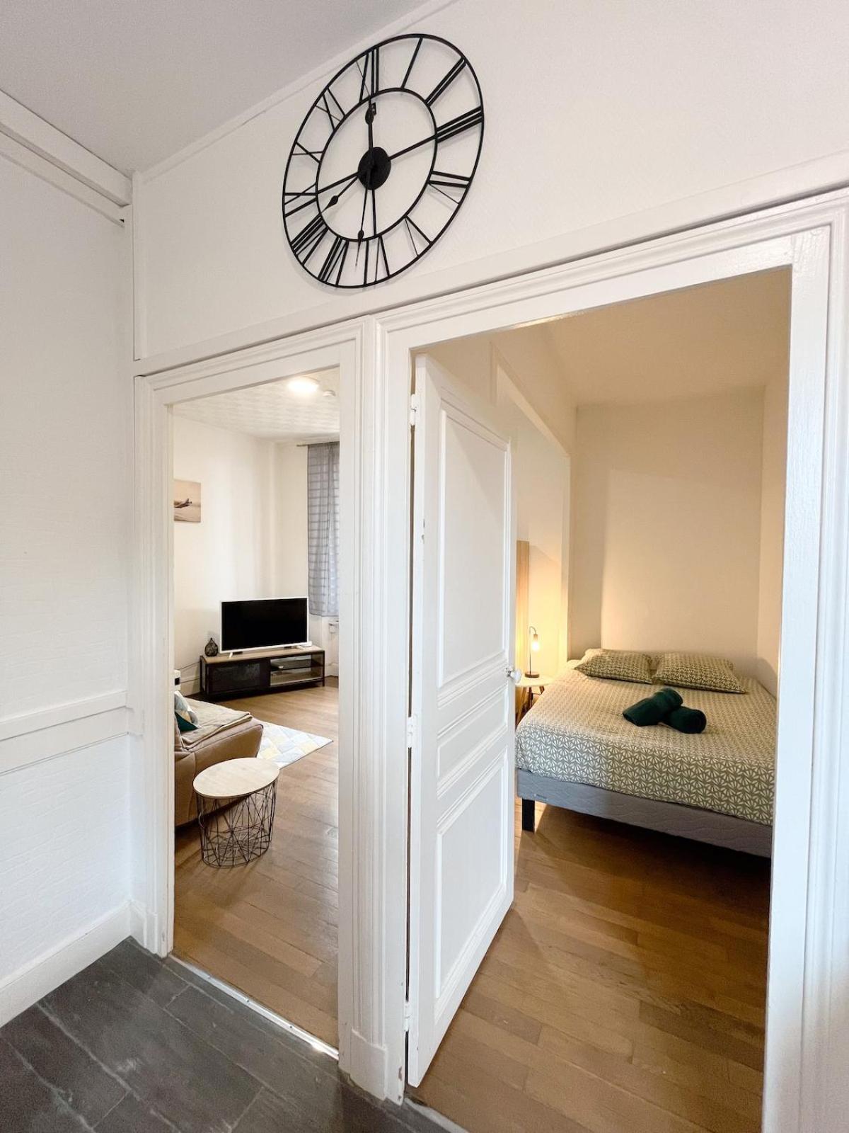Ferienwohnung Balade A Montluçon Exterior foto