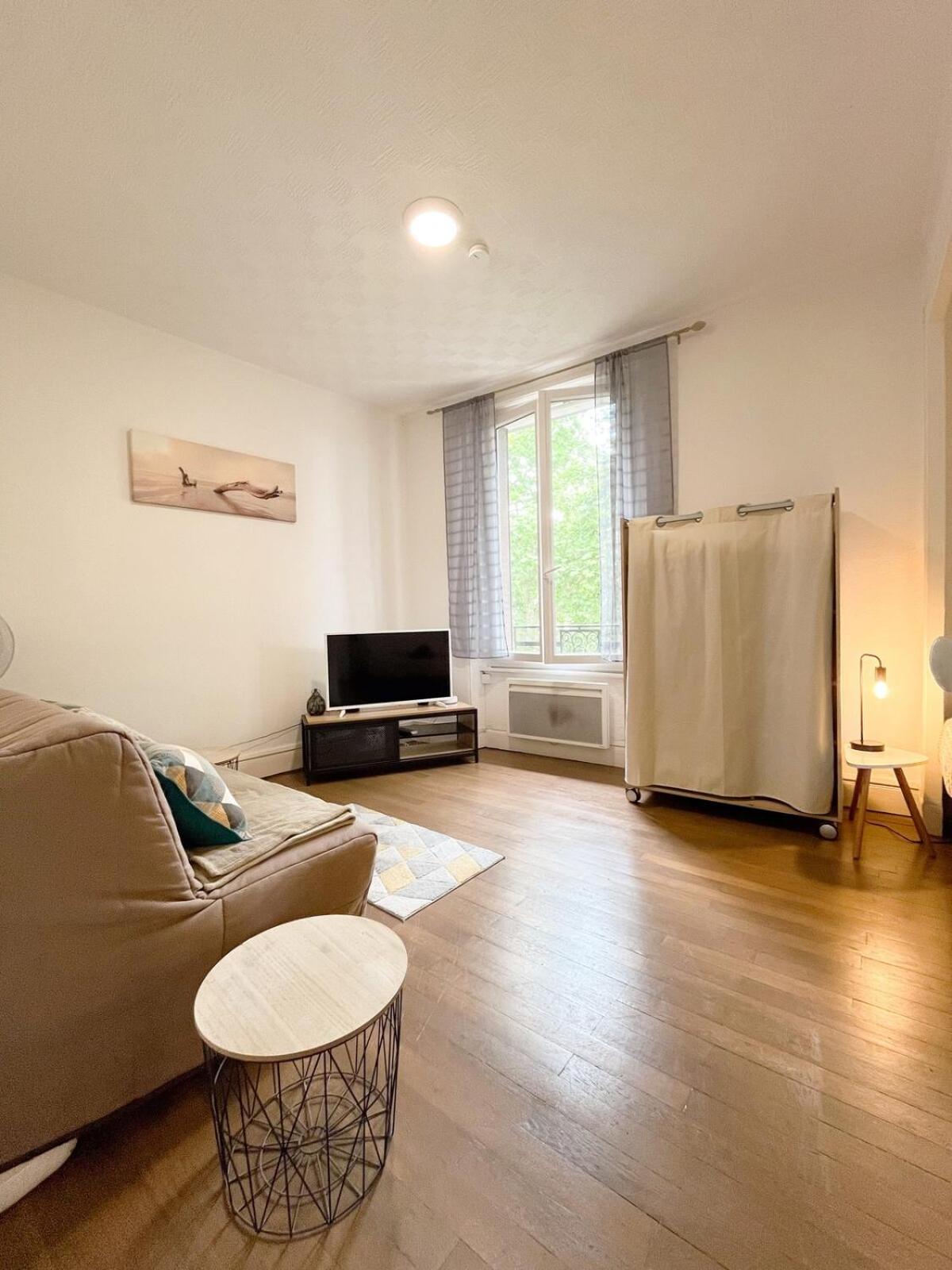 Ferienwohnung Balade A Montluçon Exterior foto